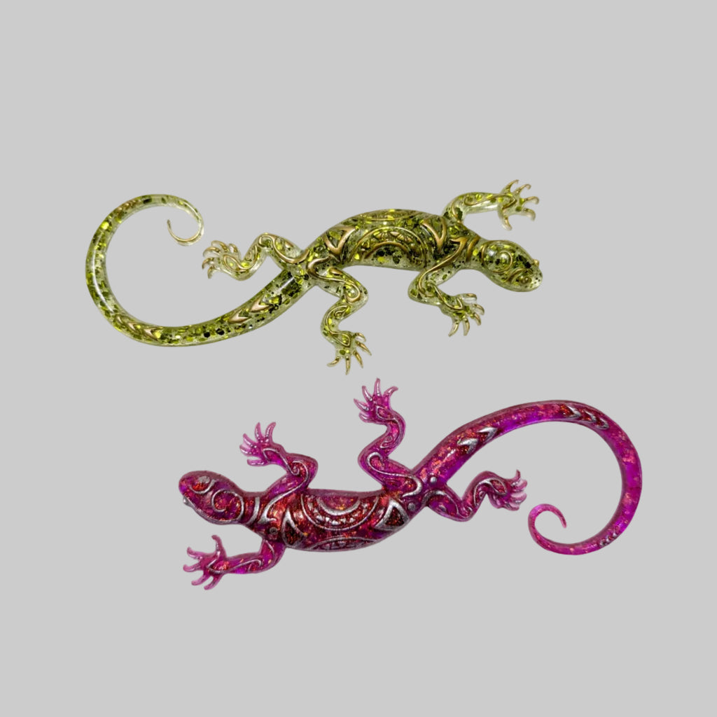 Handmade Resin Salamander Magnet — Emerald Green and Pinky Couple