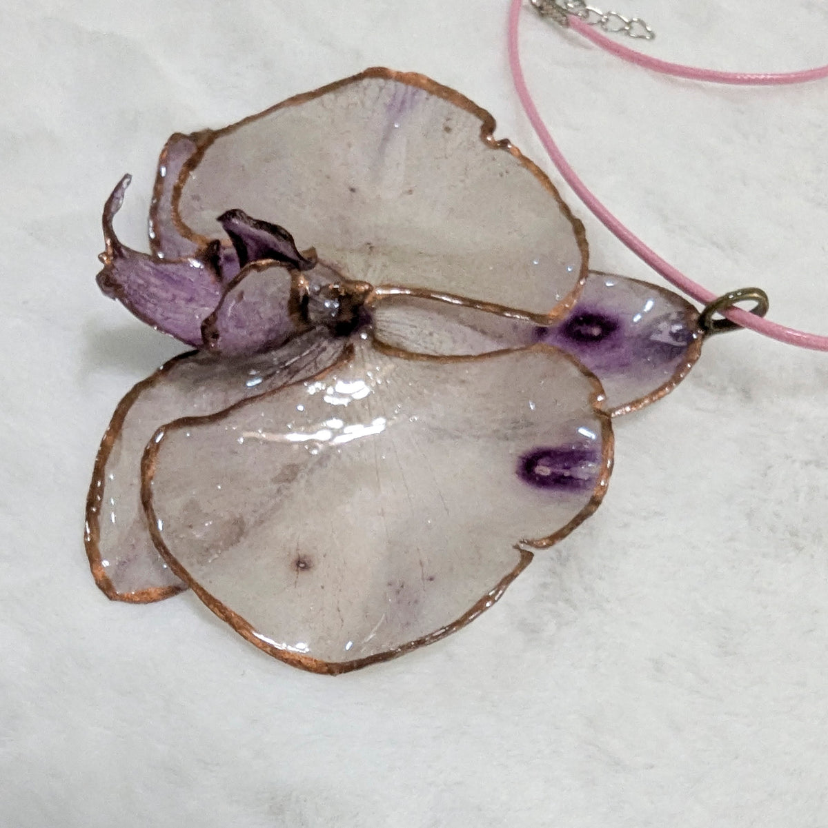 Unique Orchid Flower Resin Pendant Necklace – Copper-Edged Botanical Jewelry