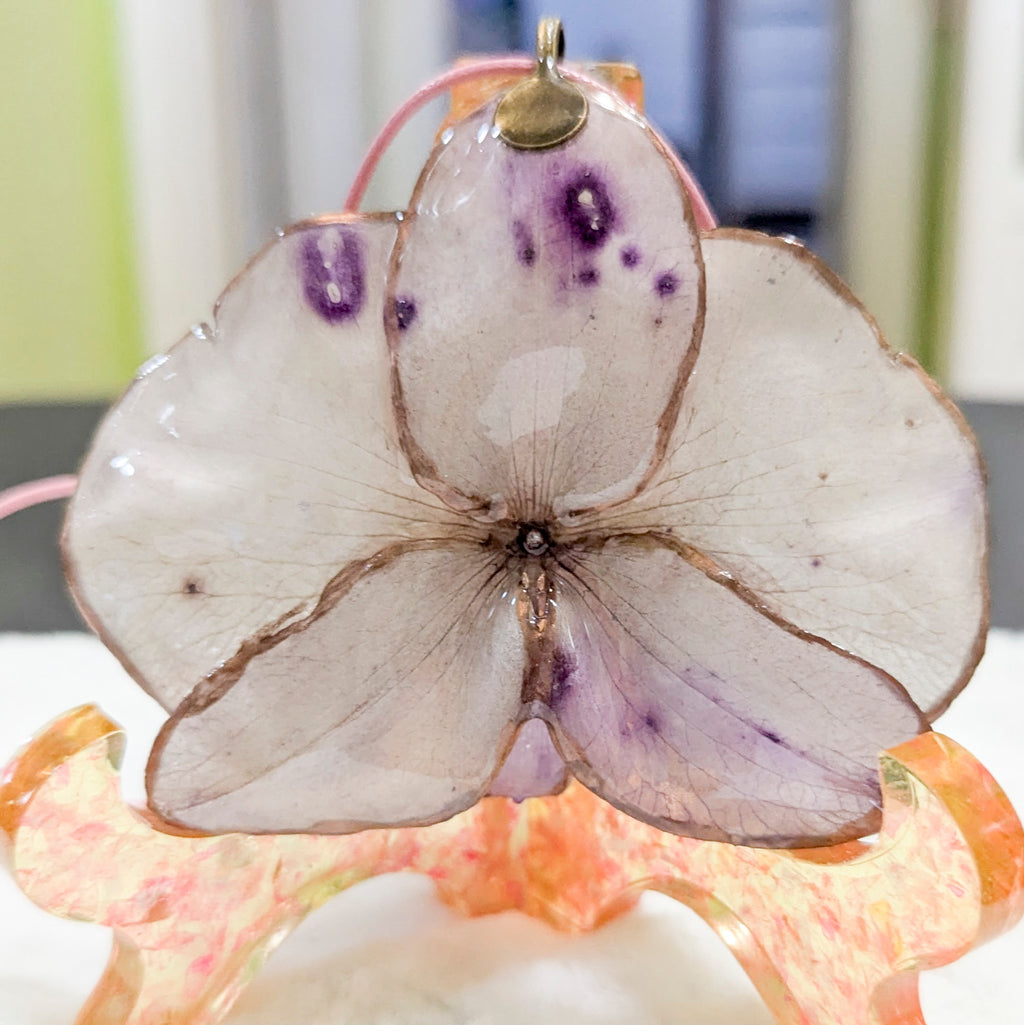 Unique Orchid Flower Resin Pendant Necklace – Copper-Edged Botanical Jewelry