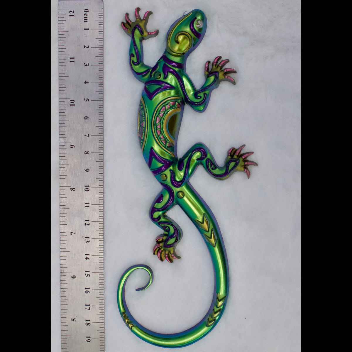 Colorful Green Resin Salamander Magnet