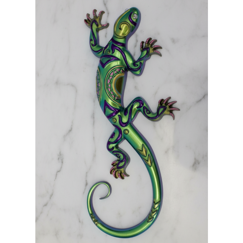 Gecko on white marble